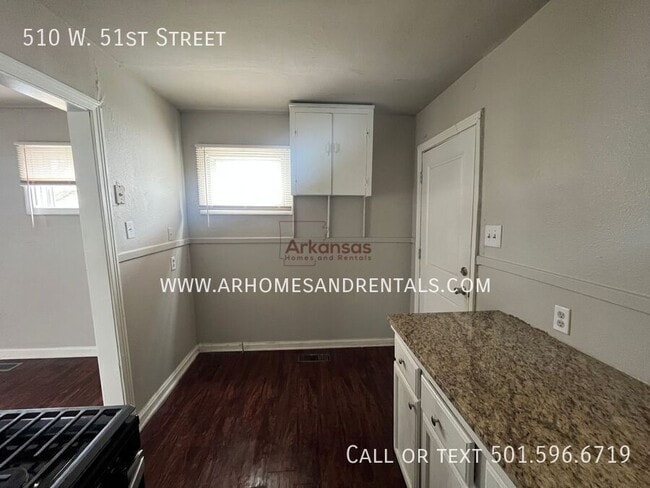 Photo - 510 W 51st St