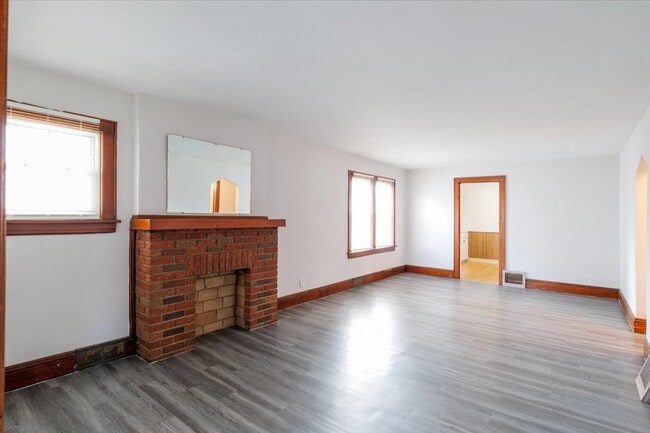 Photo - 902 Cole Ave