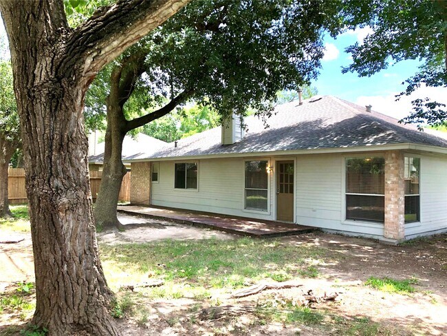 Photo - 15650 Pebble Lake Dr