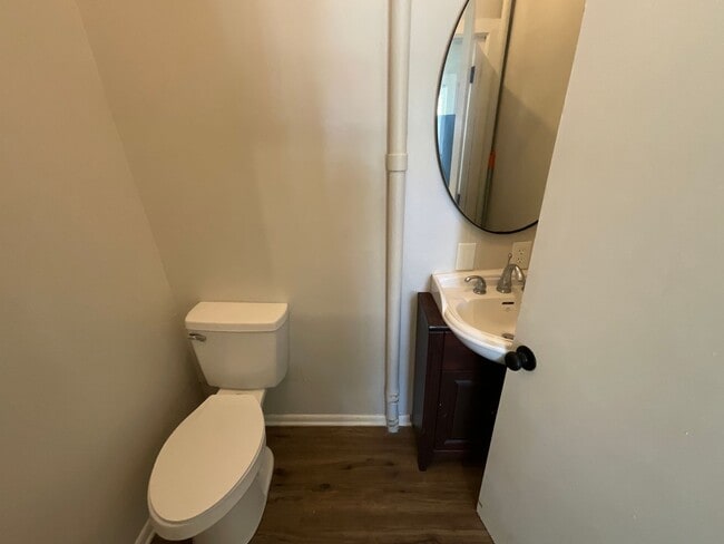 Photo - Charming 3 bedroom/1.5 bathroom REMODELED ...