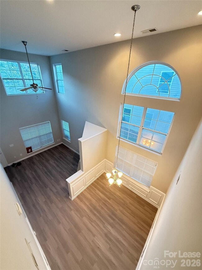 Photo - 5656 Tipperlinn Way