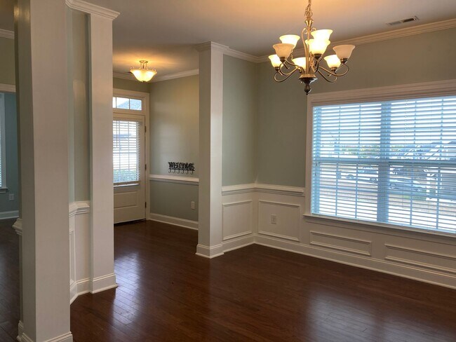 Photo - Immaculate 5 Bedrooms, 3.5 Bath Home Located Minutes from Shopping- Easy Commute to Sanford, Ft. ...