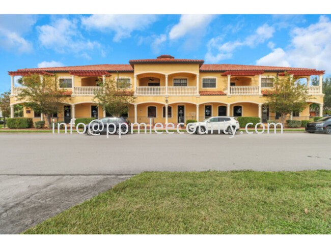 Suite in SE Cape Coral - Commercial - Suite in SE Cape Coral - Commercial House