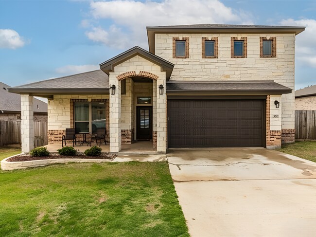 Building Photo - 3607 Reynolds Dr