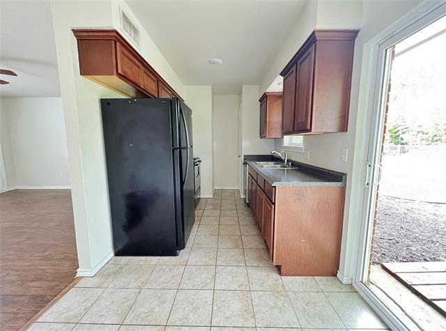 Photo - 114 S Manor Ct