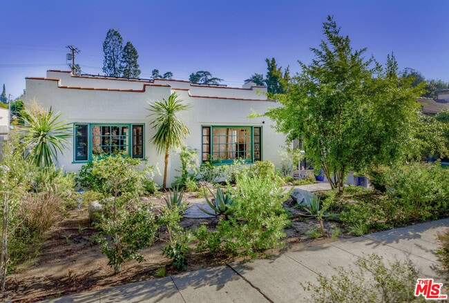 Photo - 3472 Rowena Ave