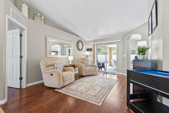 Photo - 11 Lynton Pl