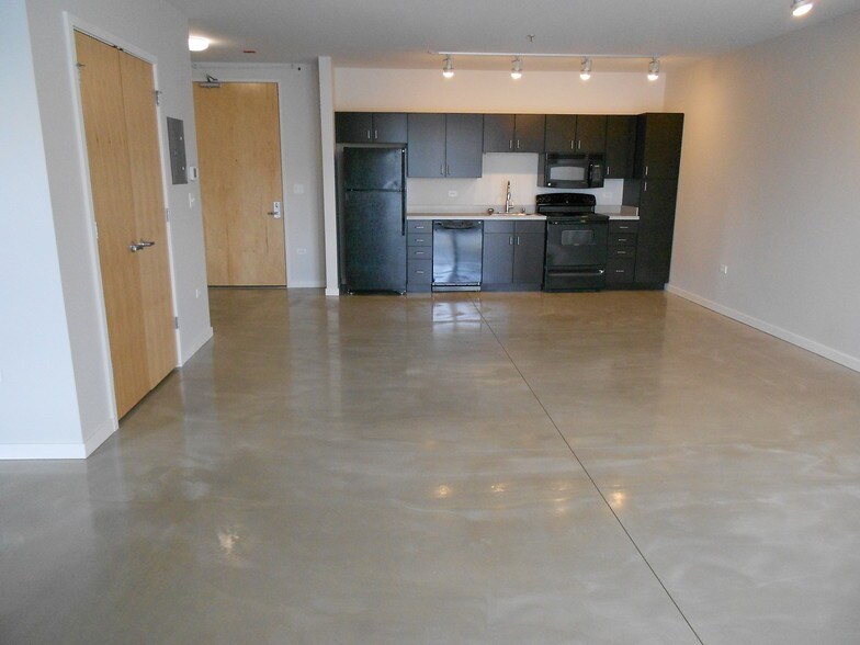 Elgin Artspace Lofts For Artists Only For Rent in Elgin, IL