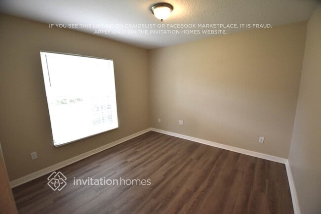 Photo - 147 Quiet Oak Ct