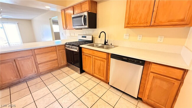 Photo - 3090 E Desmond Ave