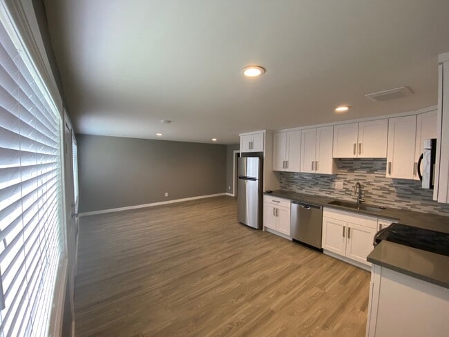 Photo - 7132 47th Ave SW Unit 4