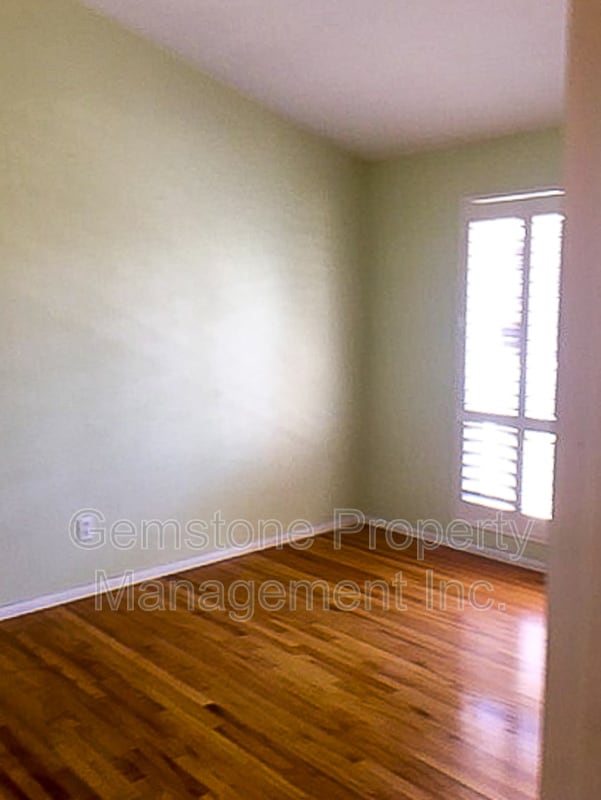 Photo - 5363 Saxon St