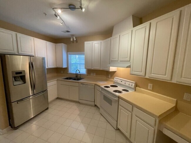 Photo - Chesapeake Pointe