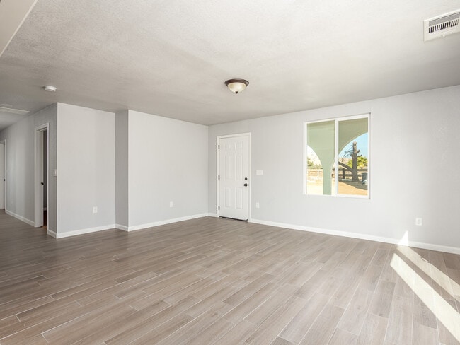 Photo - 30685 1/2 Mehrten Dr