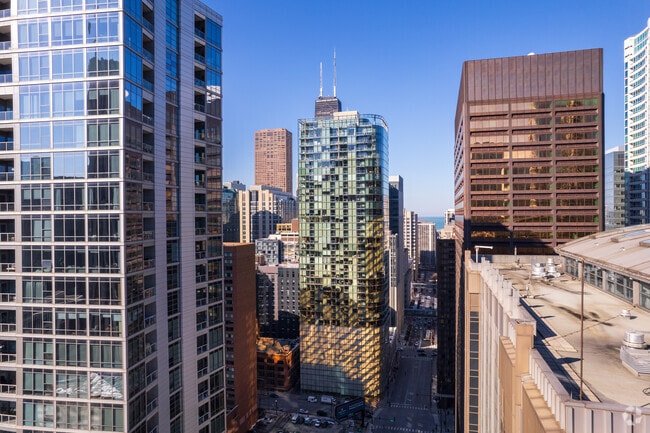 Photo - 600 N Fairbanks Ct