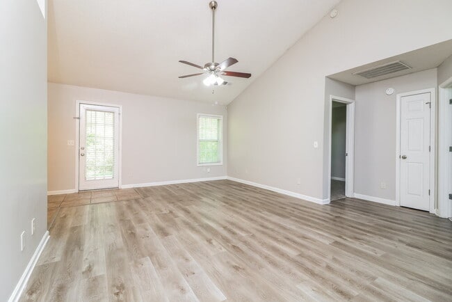 Photo - 75 Pooles Bend Ct