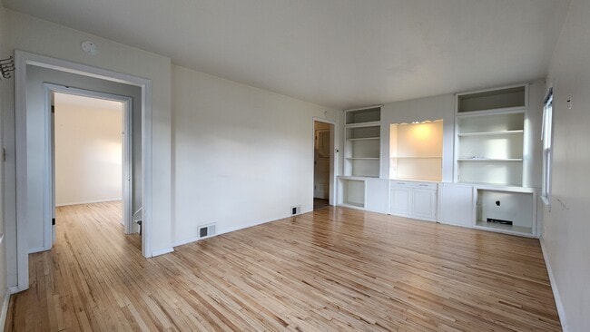 Photo - 1401 7th St N
