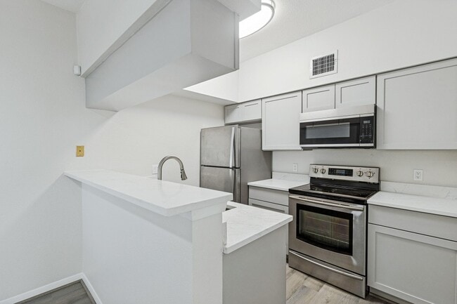 Photo - 2626 Holly Hall St Unit 605