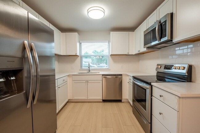 Photo - 8708 Pineridge Dr