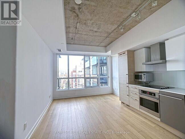 Photo - 1030 King St W Unité 608