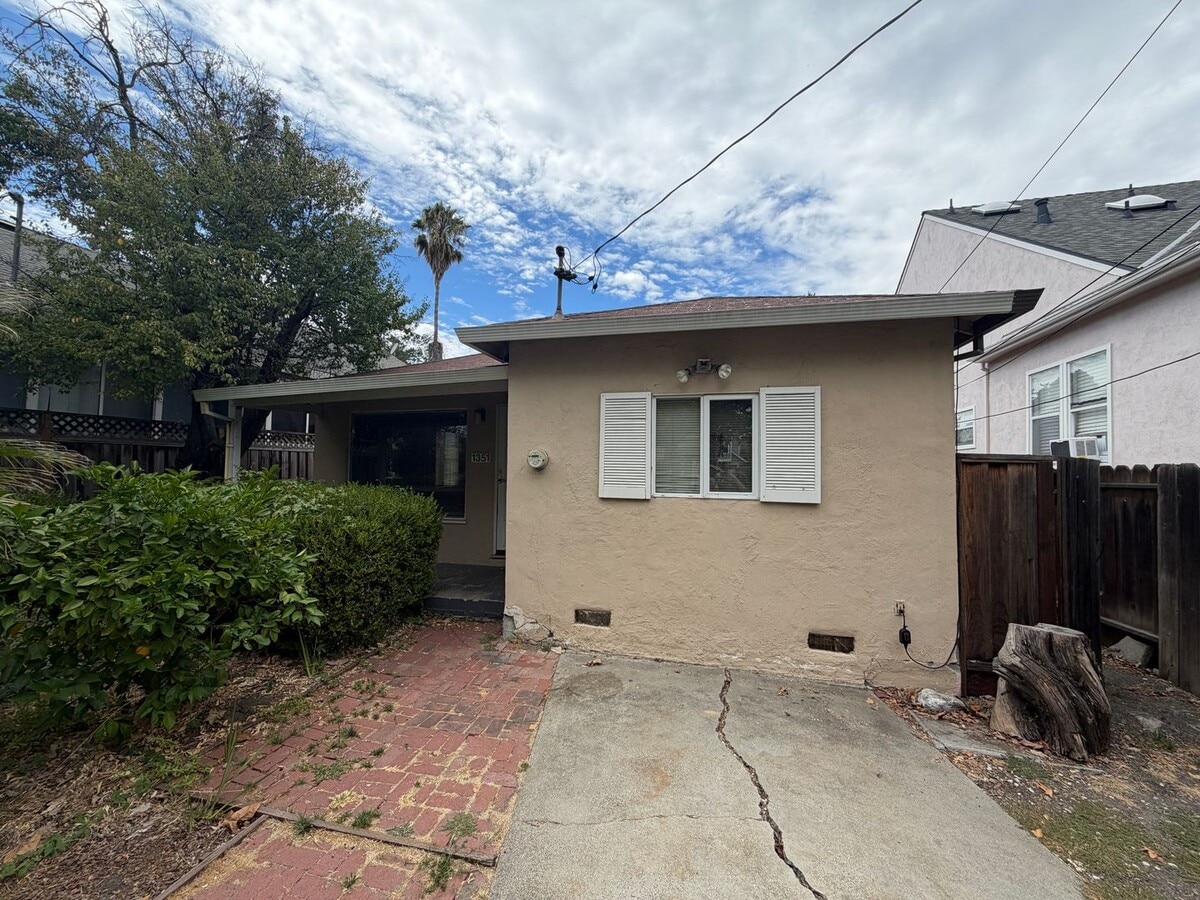 Charming Rose Garden Home in a Great Location - Coming Soon! - Charming Rose Garden Home in a Great Location - Coming Soon!