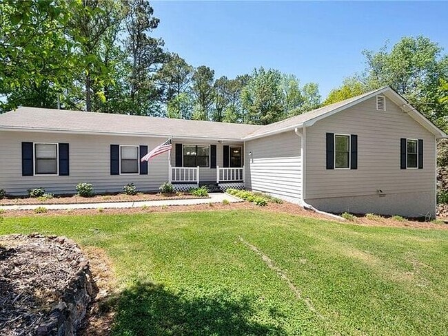 Building Photo - Lovely Home