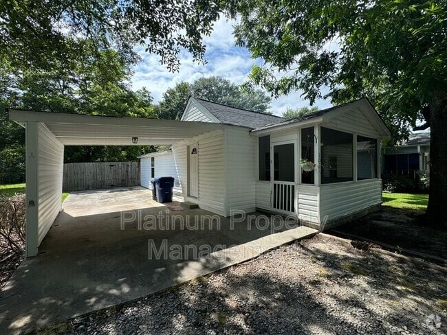Building Photo - 102 Benson St Rental