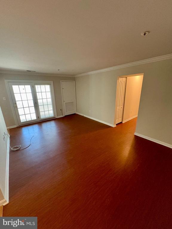 Photo - 8601 Falls Run Rd Unidad A