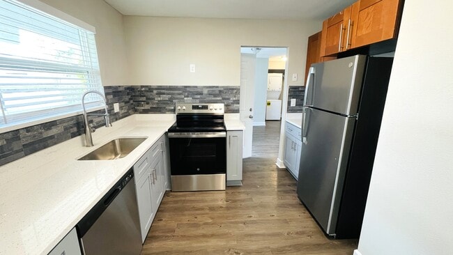 Photo - 2536 Woodgate Blvd