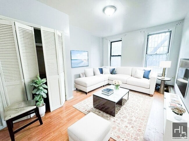 Building Photo - 11 AVENUE Unit 1 Rental