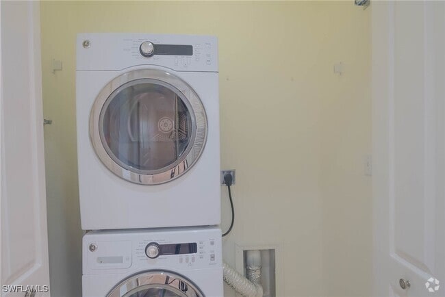 Building Photo - 19930 Barletta Ln Unit 1324 Rental