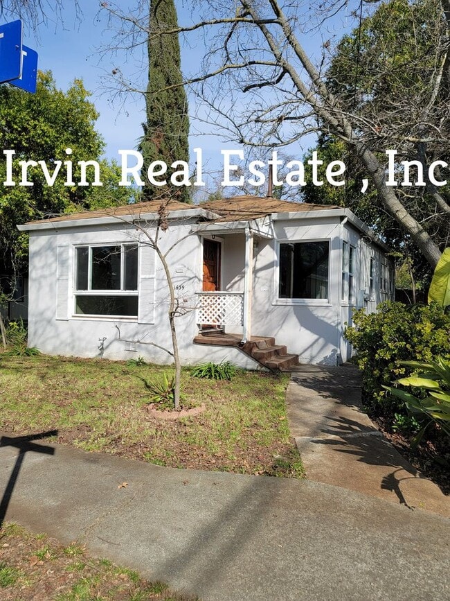Photo - Cozy 2 Bedroom,1 Bath