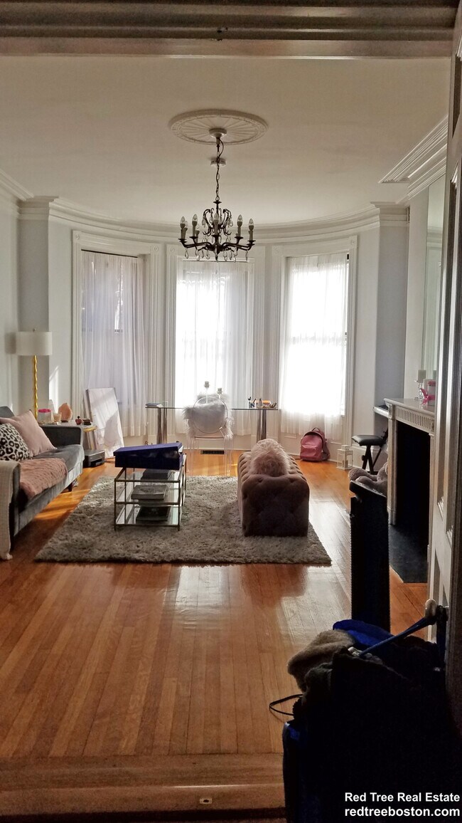 Photo - 429 Marlborough St