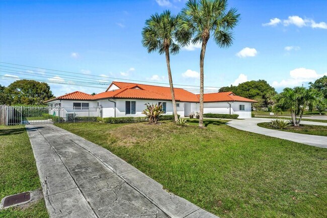 Photo - 9203 SW 136th Terrace