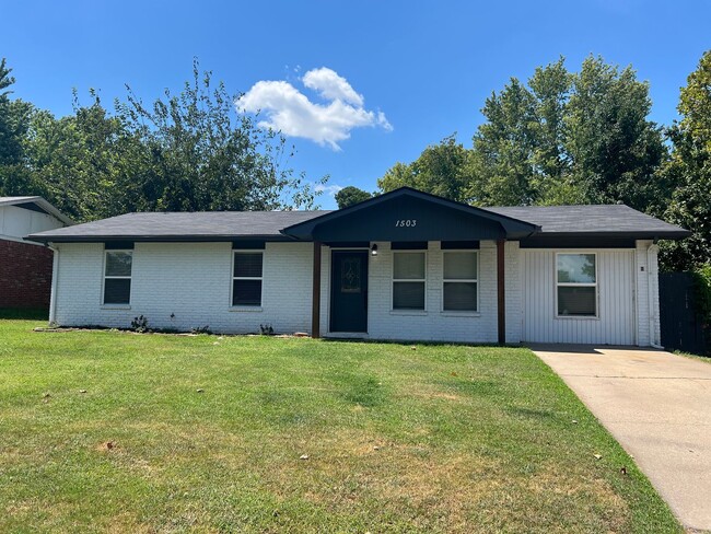 Building Photo - 1503 14th Cir Rental