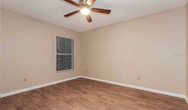Photo - 620 Palmore Ct
