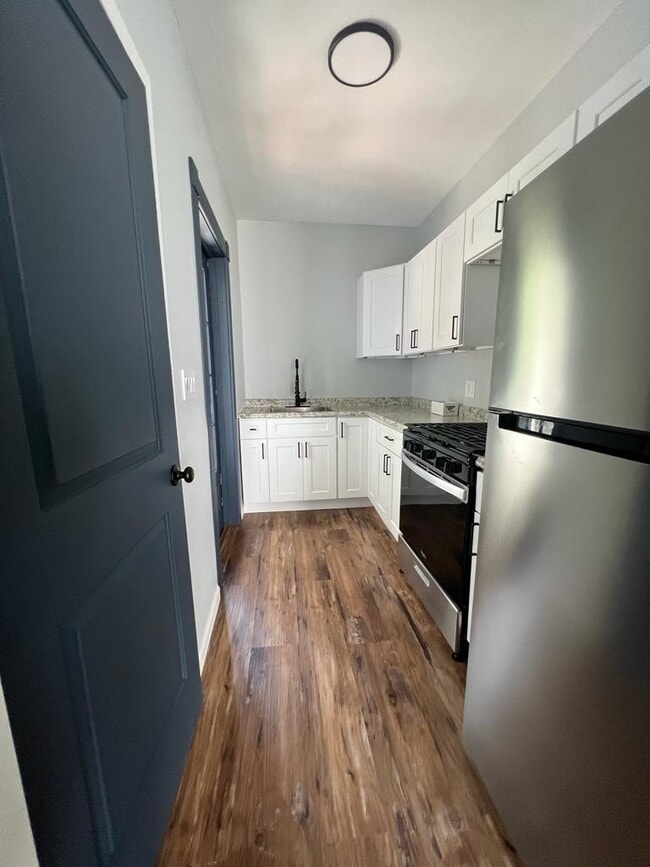 Building Photo - 713 Baldwin St Unit 2- Rear entrance Rental