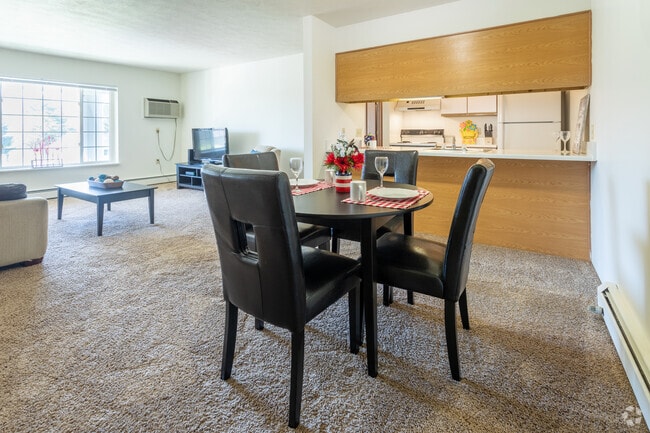 1 BR, 1 BA - 750 SF