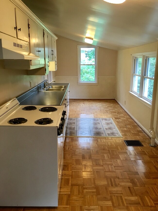 Photo - 2225 Berkley Ave SW