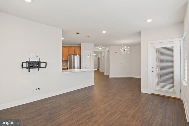 Photo - 2907 Bleeker St Unit 204