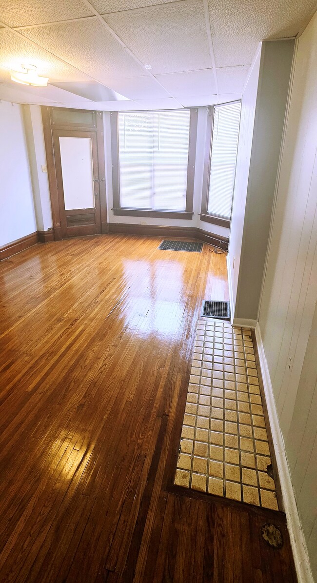 Kitchen Table space - 2588 East Ave Unit 2588