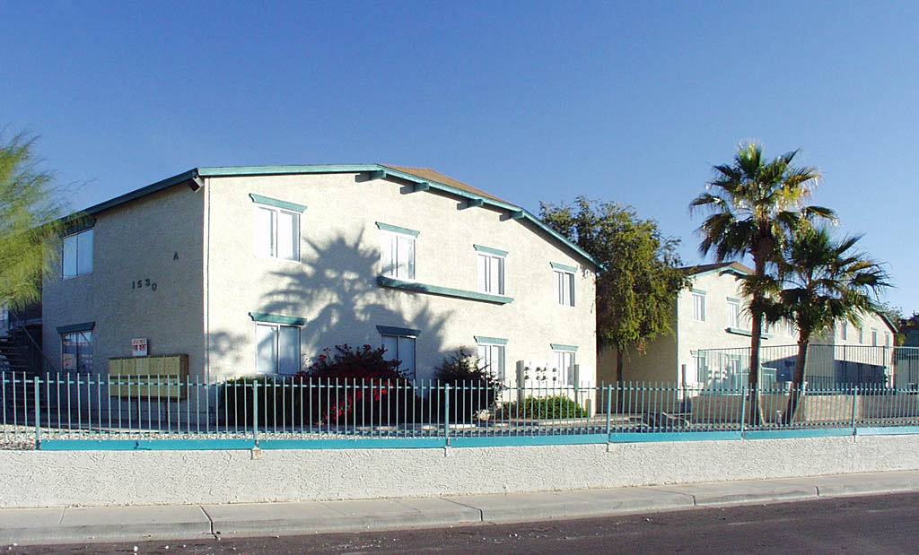 Crest Apartments - Casa De Paz