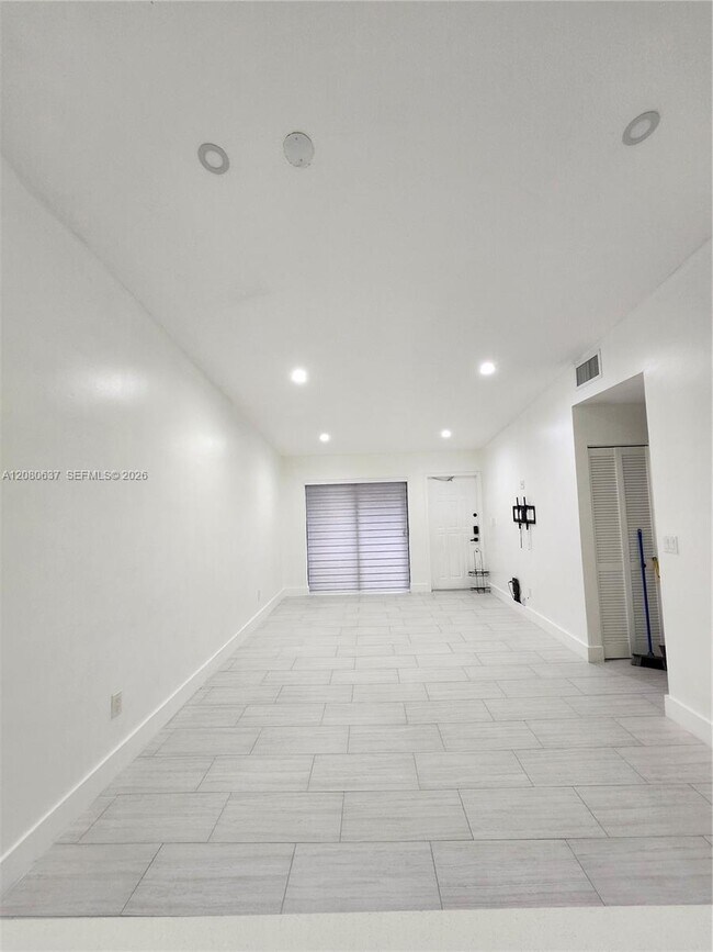 18224 Mediterranean Blvd Unit 8-17