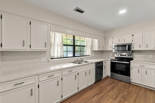 Photo - 129 Brookwood Ln