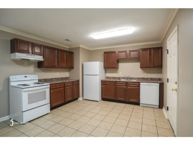 Photo - 1616 Shady Grove Rd