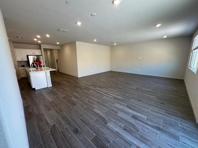 Photo - 1781 Haines Ave