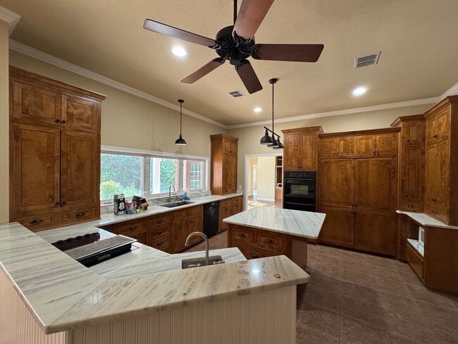 Photo - Beautiful Corner Lot Estate