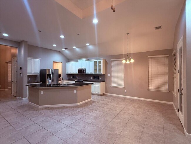 Photo - 112 E Adelanta Place