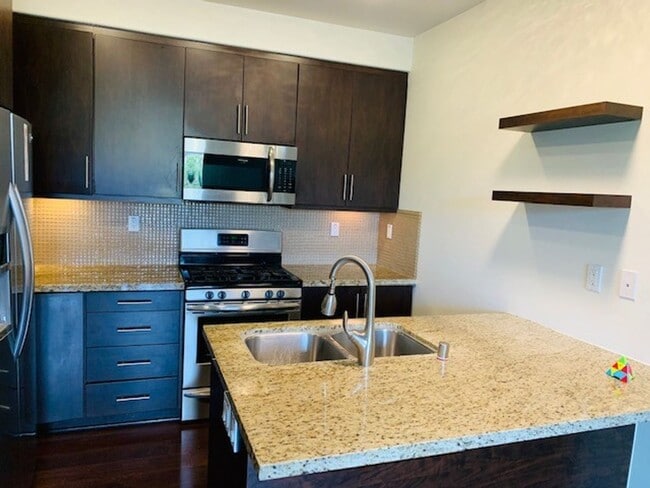 Photo - Beautiful & Spacious 3/3 In the Solaire Co...