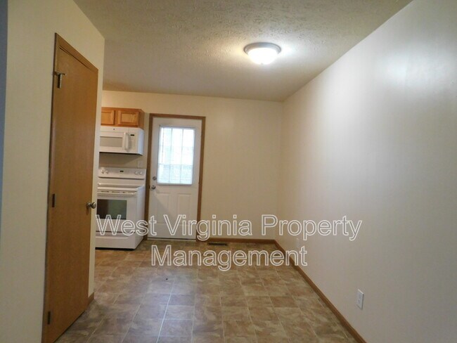 Photo - 152 Cardinal Wy